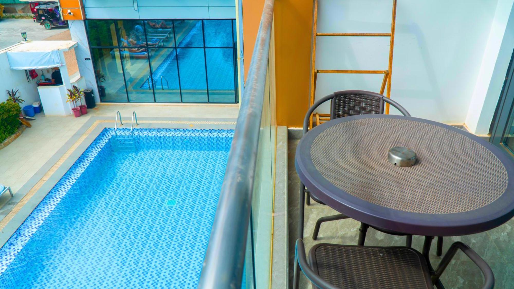 Venus Royale Hotel Корон Екстер'єр фото