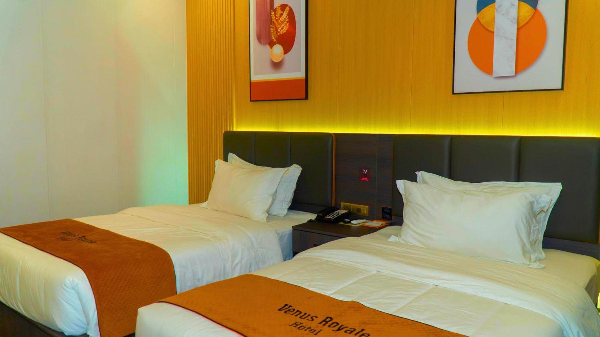 Venus Royale Hotel Корон Екстер'єр фото